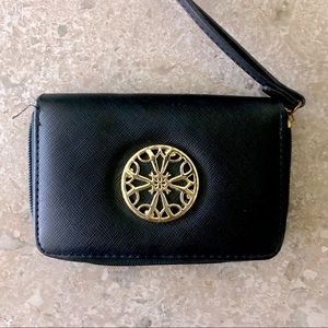 Mark Black Wristlet in Black